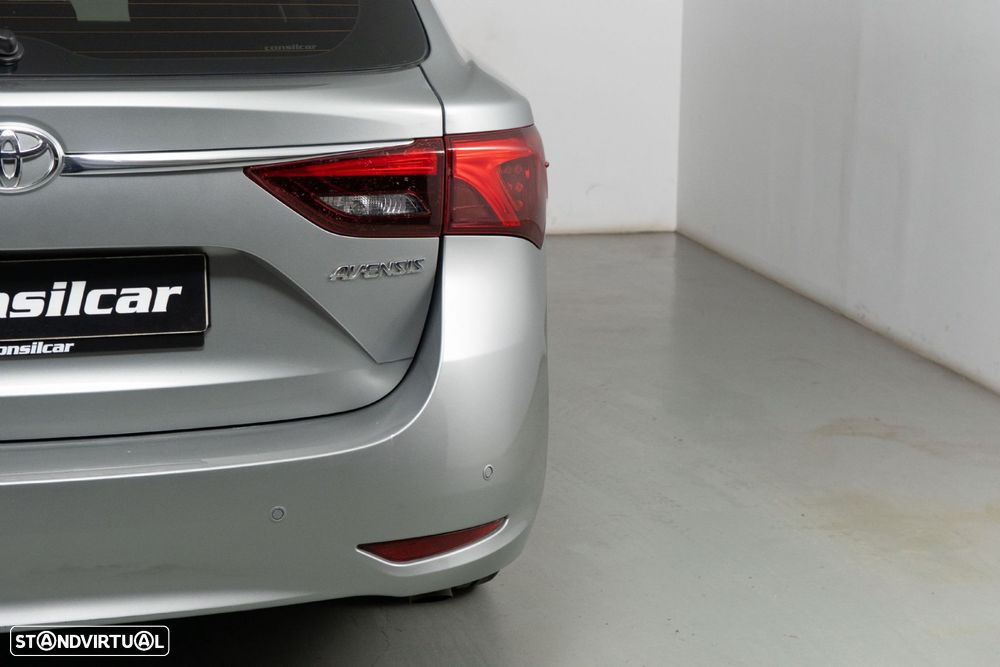 Toyota Avensis Touring Sports 1.6 D-4D Luxury+GPS - 16