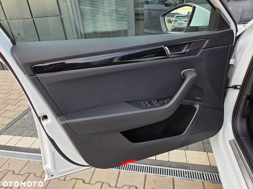 Skoda Superb 2.0 TDI SCR L&K DSG - 22