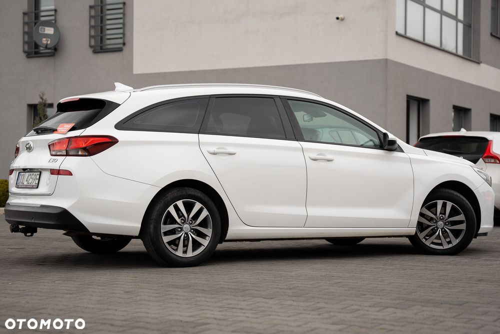 Hyundai i30 1.6 D Style - 13