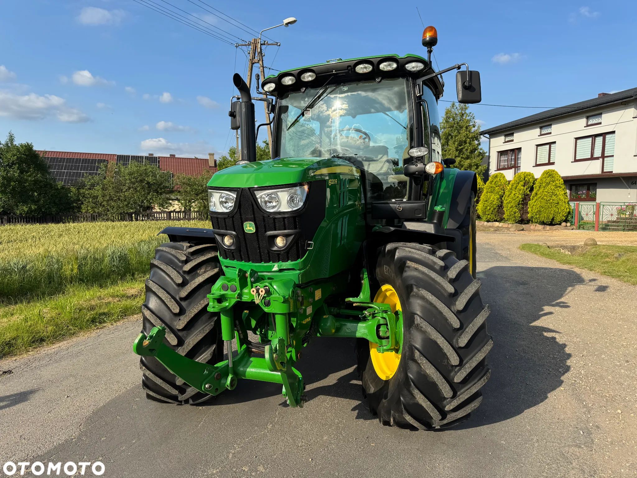 John Deere 6120R - 1