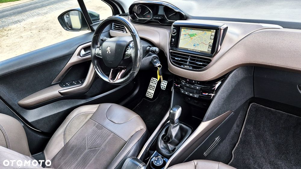 Peugeot 2008 1.6 VTi Allure - 37