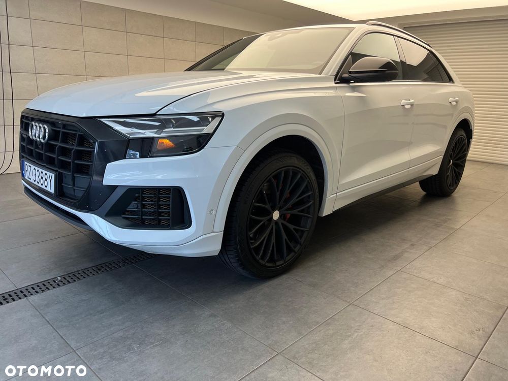 Audi Q8 55 TFSI quattro tiptronic - 1