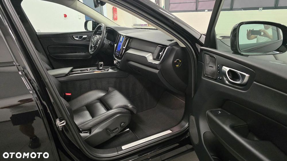 Volvo XC 60 B4 D Ultimate Dark - 8