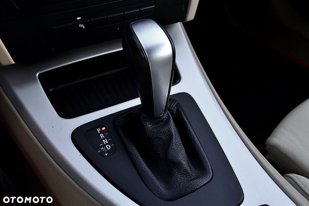 BMW Seria 3 320i Edition Sport - 24