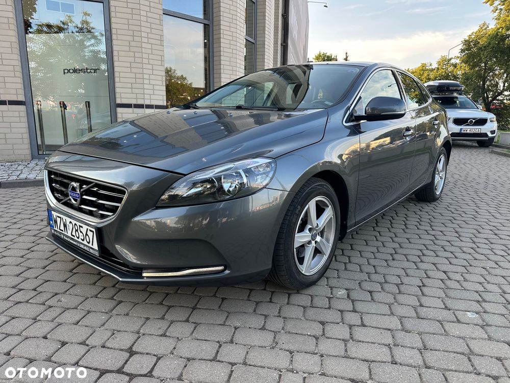 Volvo V40 D2 Momentum - 4