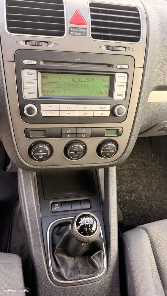 VW Golf 1.9 TDi BlueM. Confortline - 14