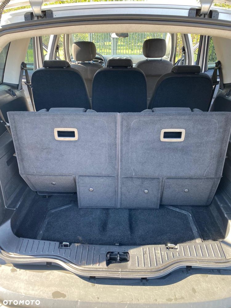 Ford S-Max - 15