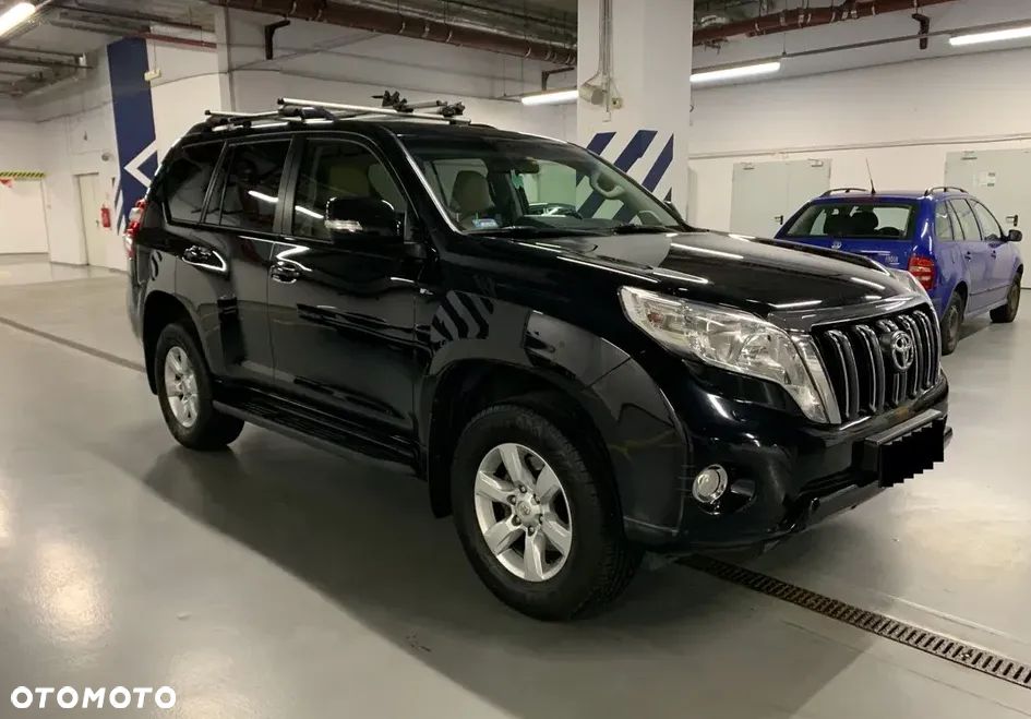 Toyota Land Cruiser - 1