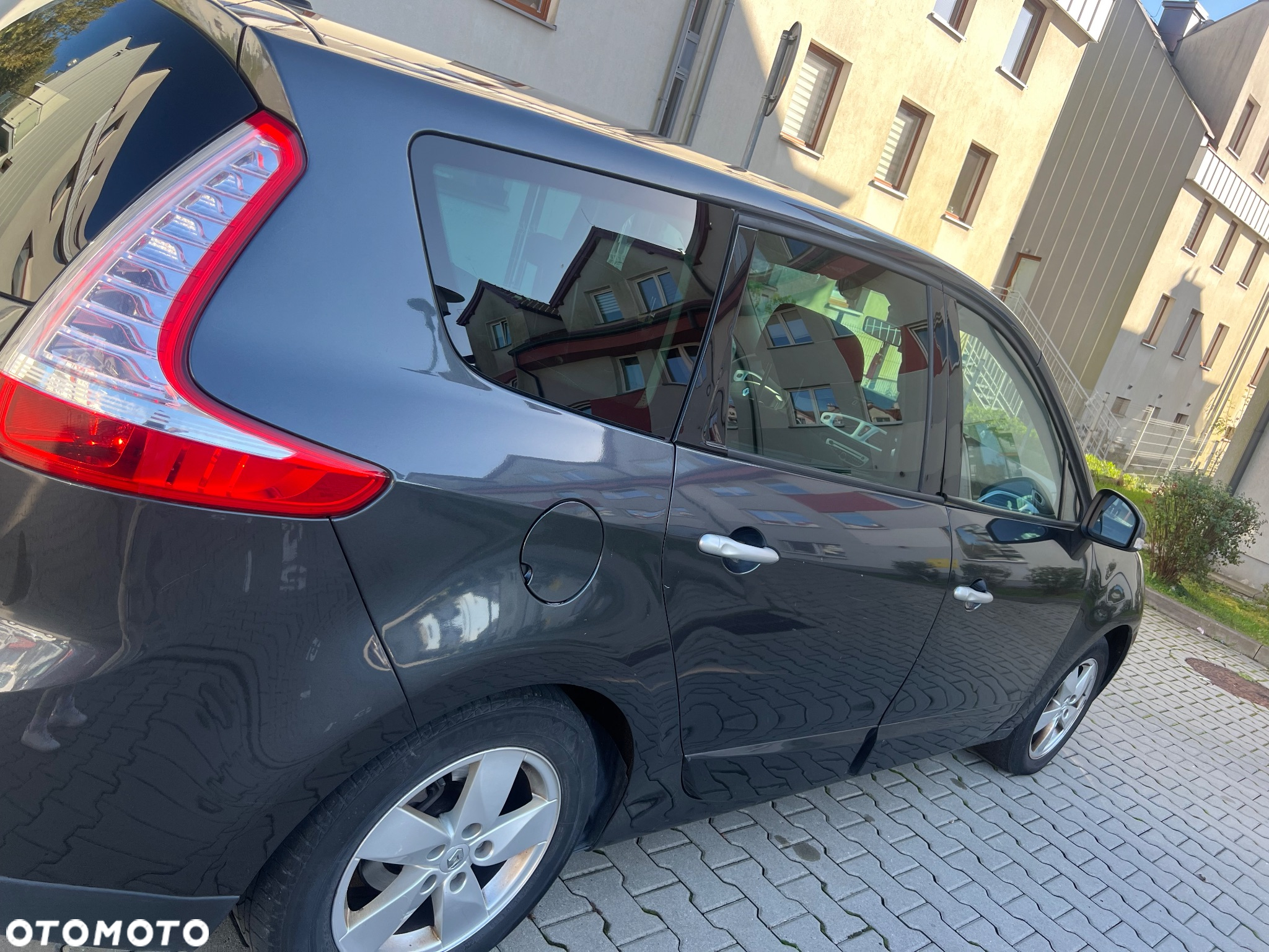 Renault Grand Scenic - 4
