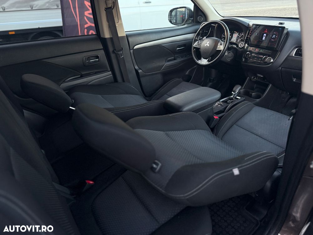 Mitsubishi Outlander - 6