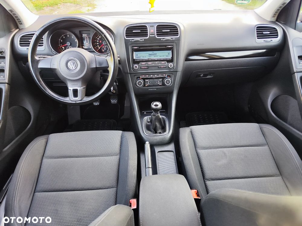 Volkswagen Golf - 10