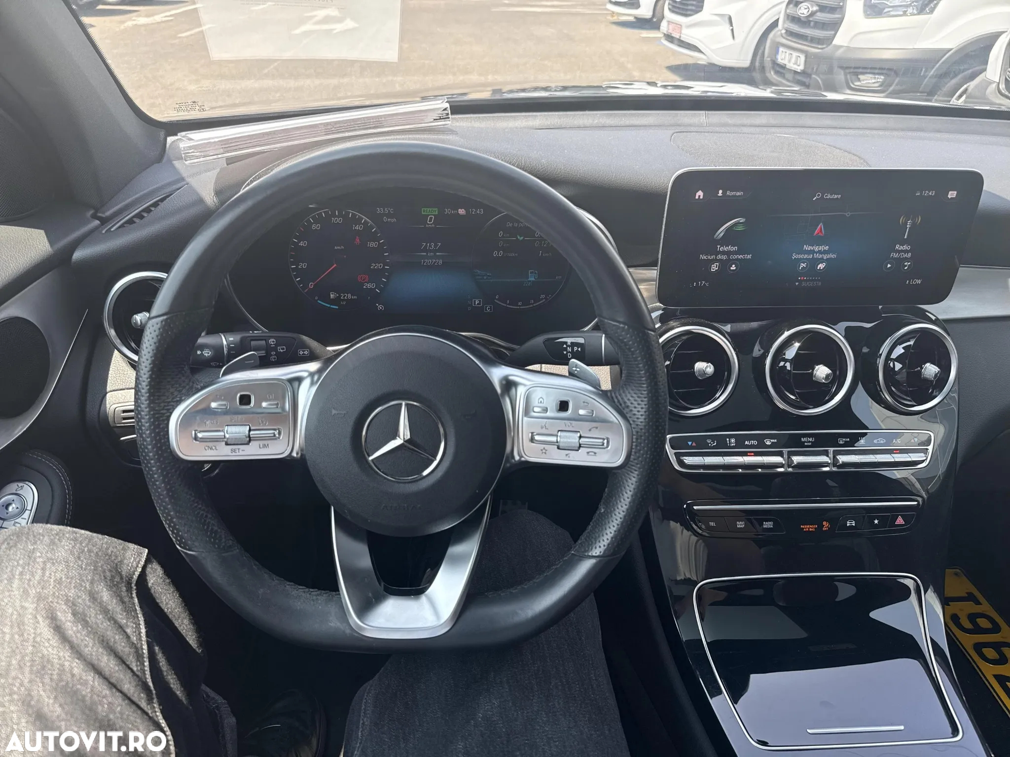 Mercedes-Benz GLC - 13
