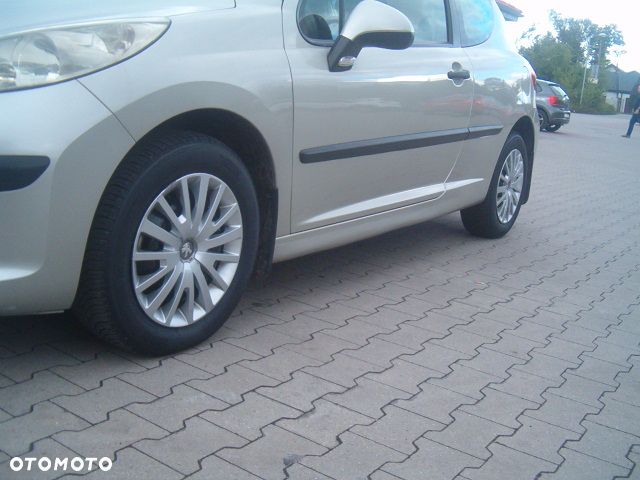 Peugeot 207 - 9