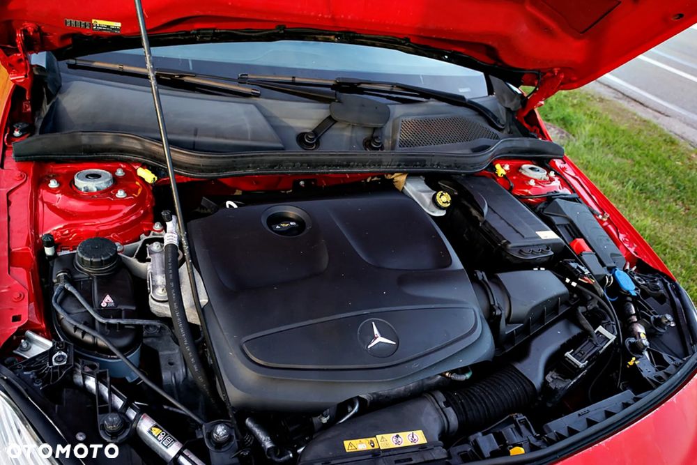 Mercedes-Benz Klasa A 180 BlueEfficiency Edition - 32