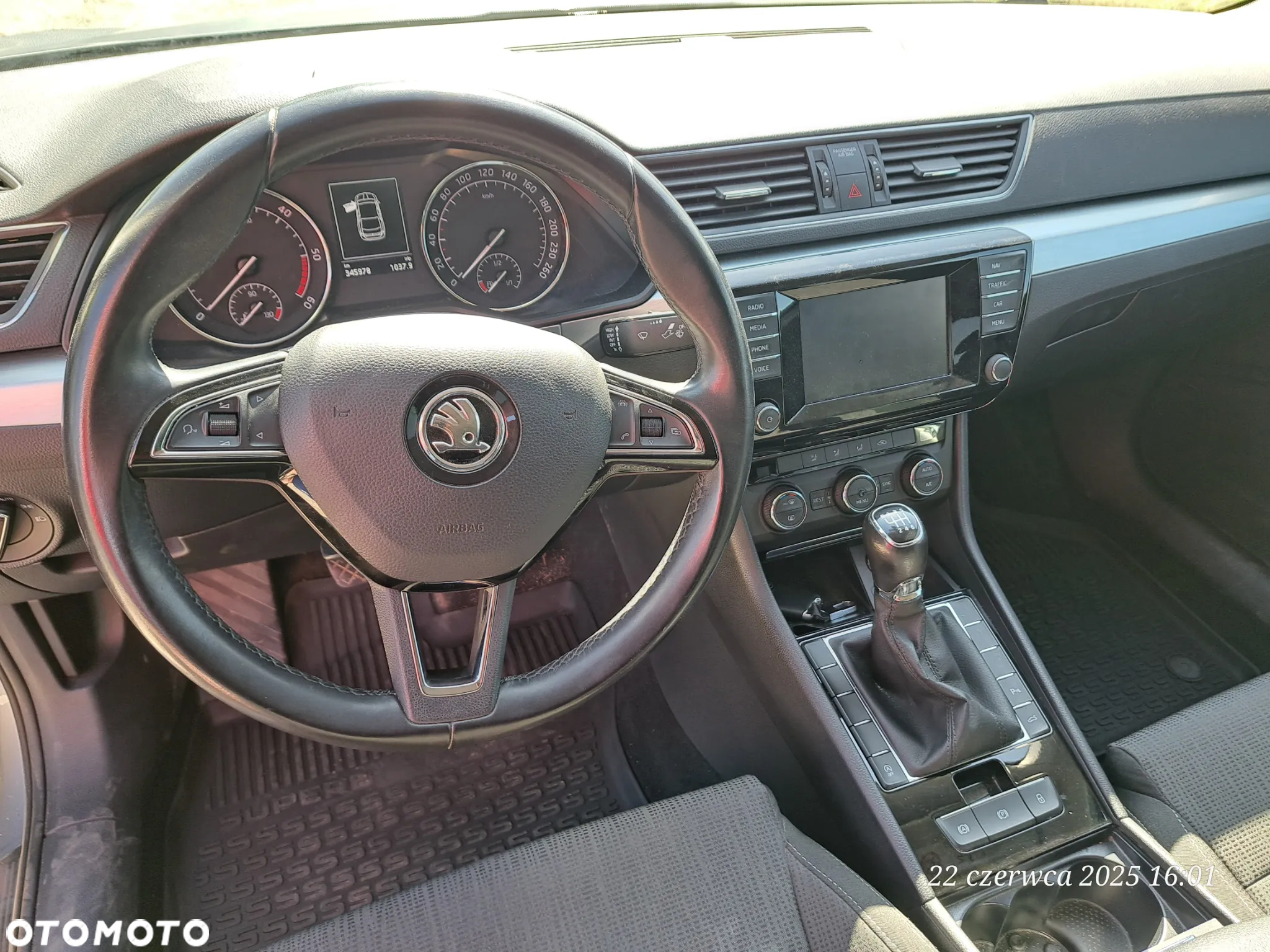 Skoda Superb 2.0 TDI Ambition - 14