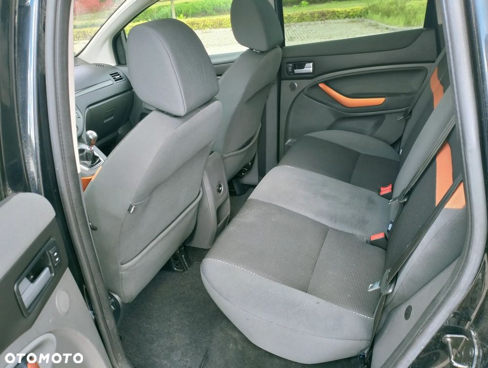 Ford Kuga 2.0 TDCi 4x4 Trend - 2