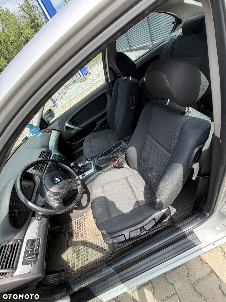 BMW Seria 3 318ti - 38