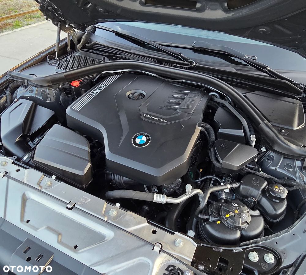 BMW Seria 3 330i xDrive M Sport - 26