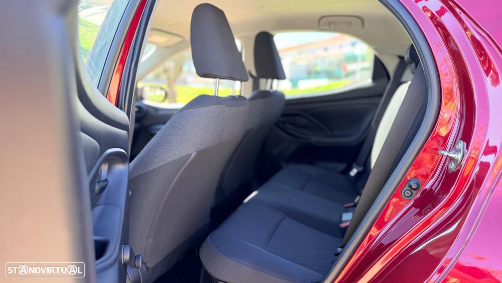 Toyota Yaris 1.5 HDF Comfort Plus - 24