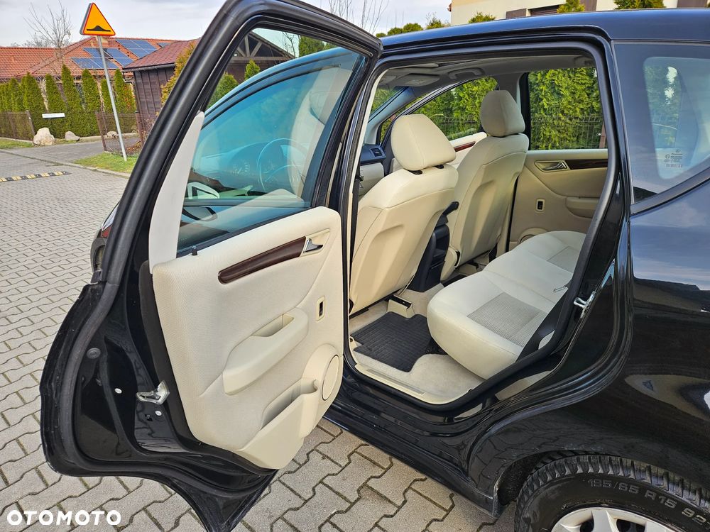 Mercedes-Benz Klasa A 180 CDI Avantgarde Edition 10 - 22