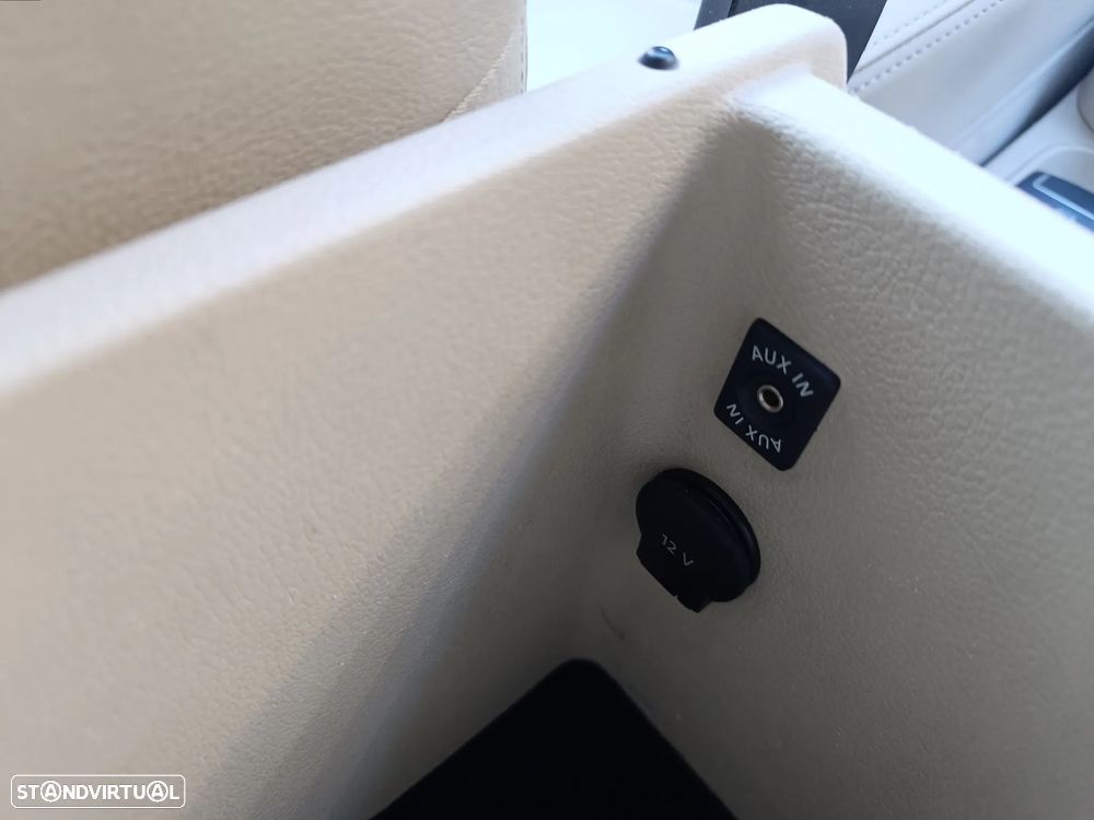 VW Tiguan 2.0 TDI Sport 4Motion Tip. - 27