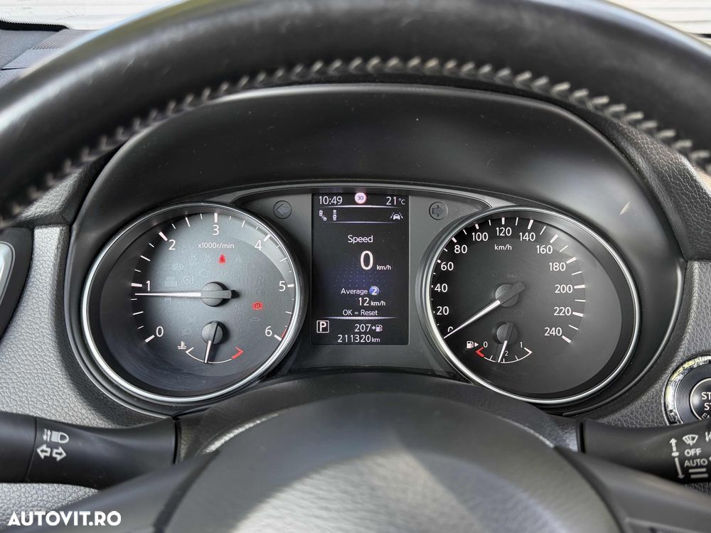 Nissan Qashqai 1.6 DCI Xtronic TEKNA+ - 25