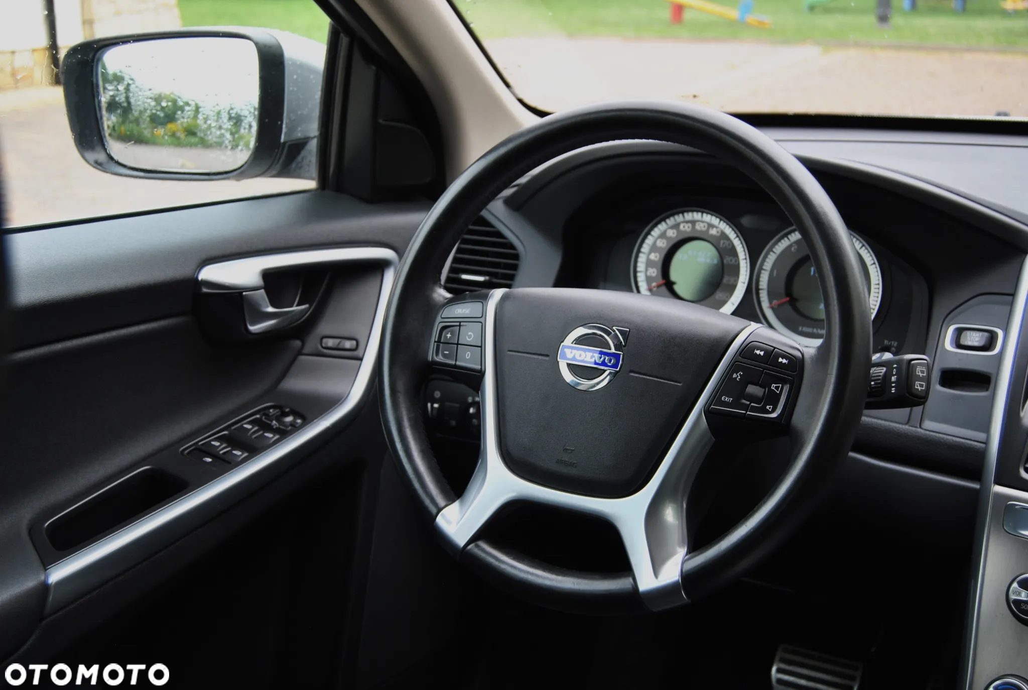 Volvo XC 60 D5 AWD Geartronic Momentum - 10