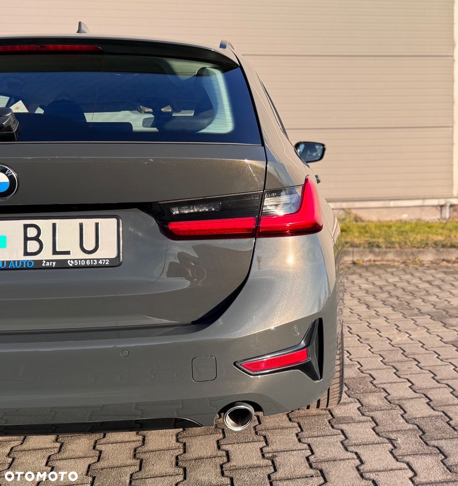 BMW Seria 3 318d Sport Line Shadow - 20