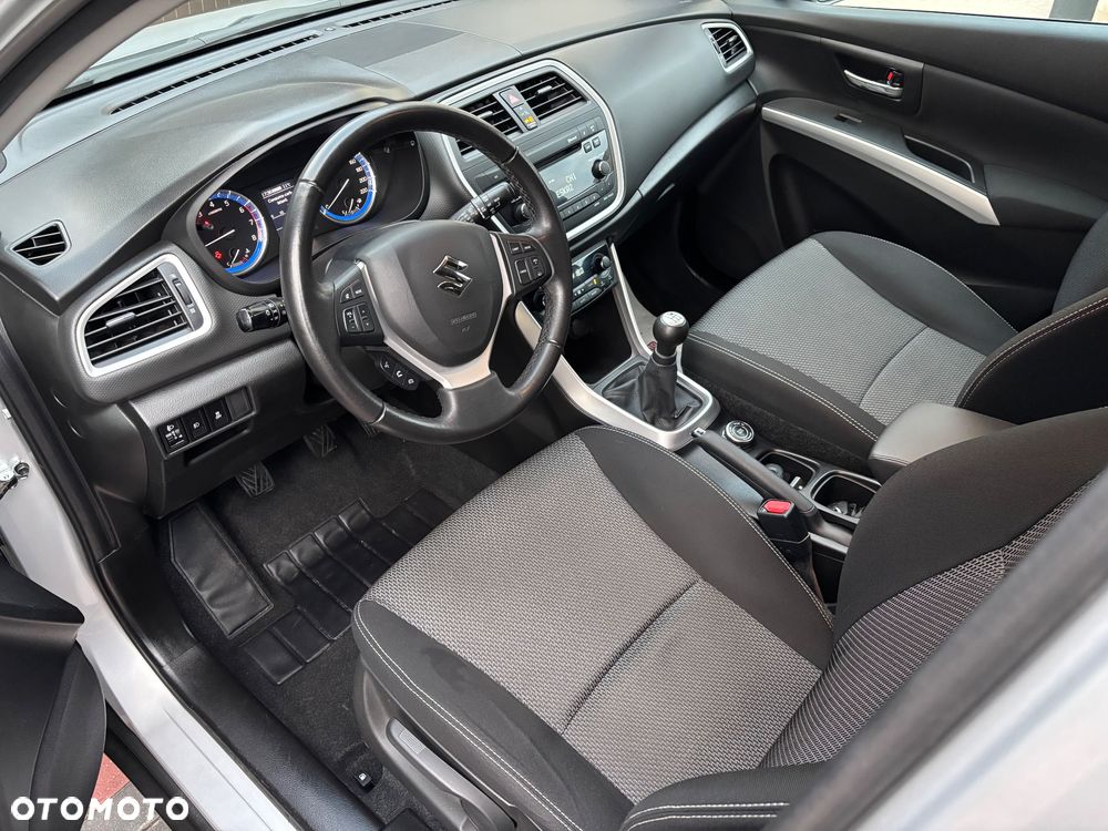 Suzuki SX4 S-Cross - 10