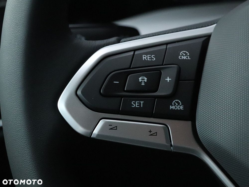 Volkswagen Golf - 23