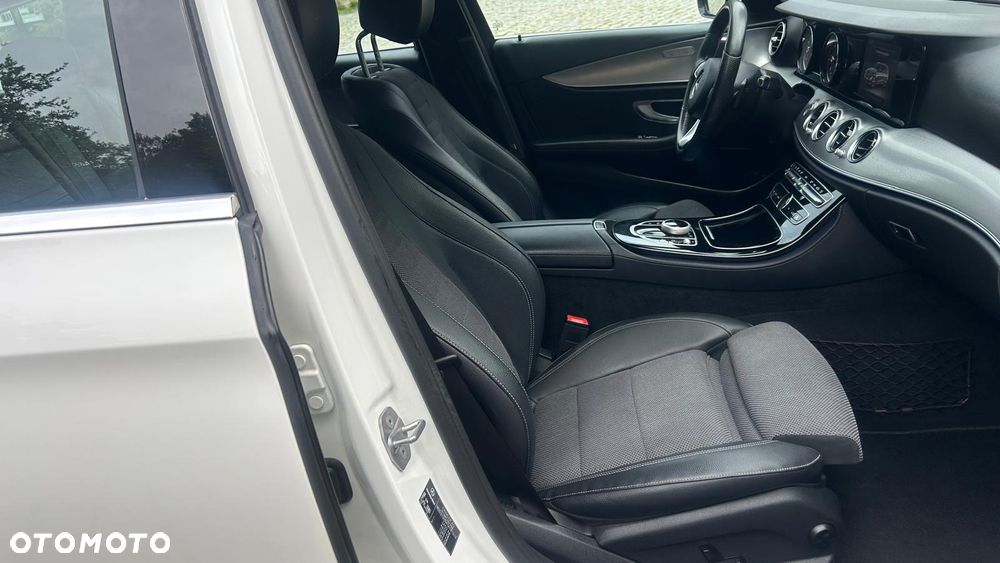 Mercedes-Benz Klasa E 220 d Business Edition 9G-TRONIC - 22