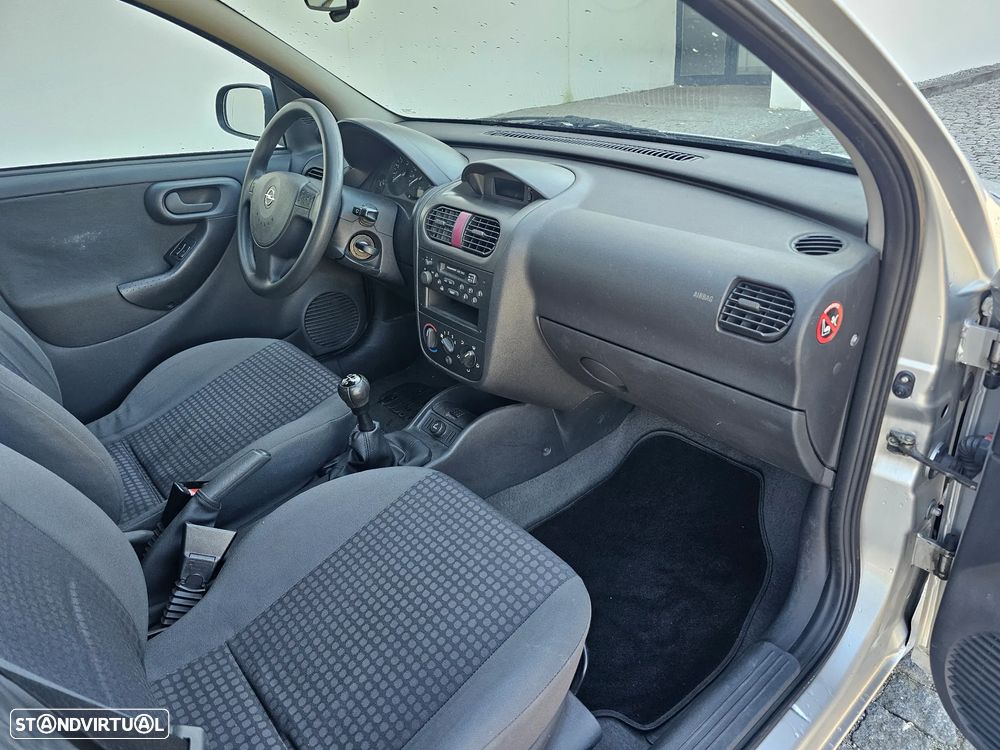 Opel Corsa 1.7 DTi 16V Confort - 24