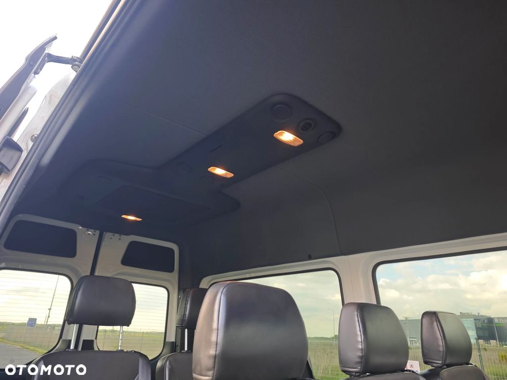 Mercedes-Benz Sprinter Standard PRO 907.233 - 13