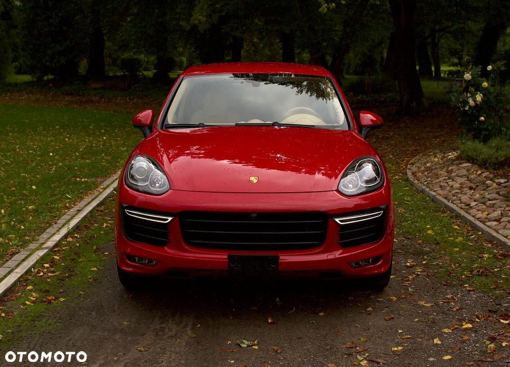 Porsche Cayenne GTS - 10