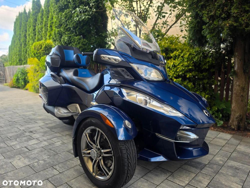 Can-Am Spyder - 2