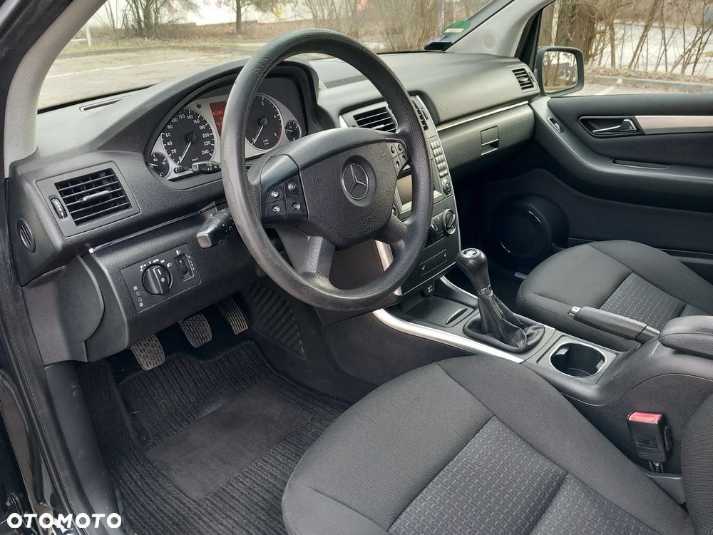 Mercedes-Benz Klasa B 180 CDI DPF Special Edition - 15