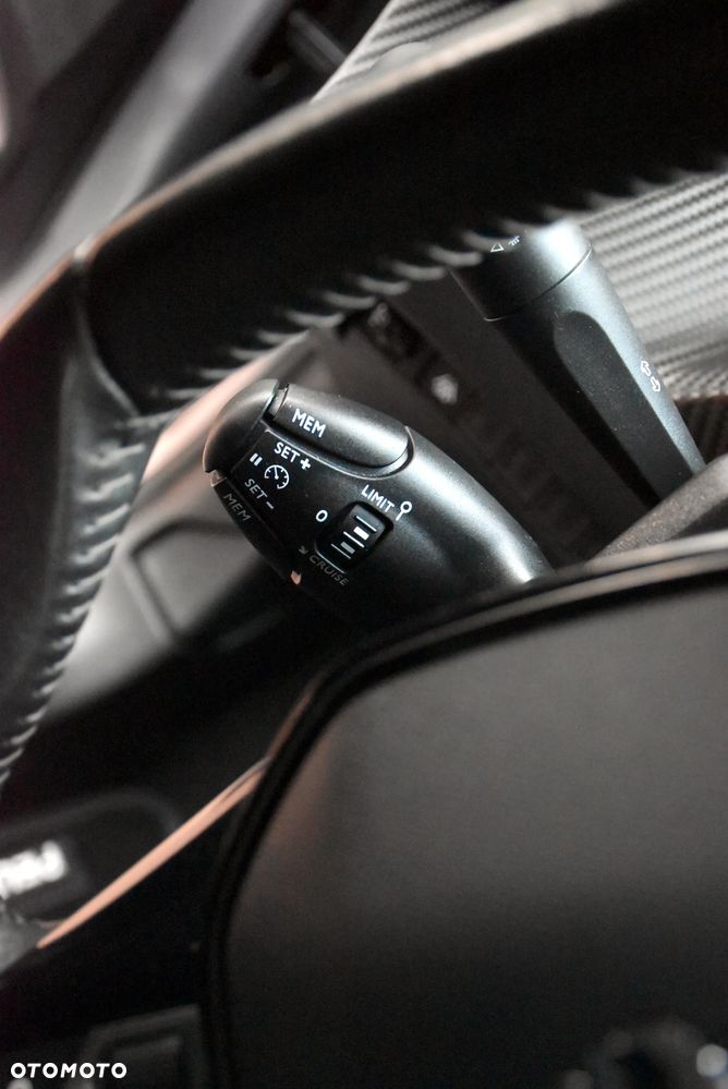 Peugeot 208 Benzin 100 Style - 25