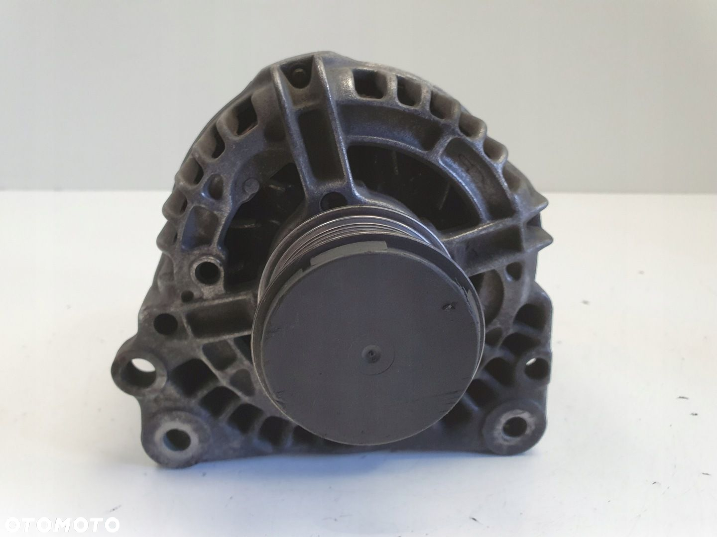 VW Bora 1.9 TDI ALTERNATOR bosch 038903023L 90A - 7