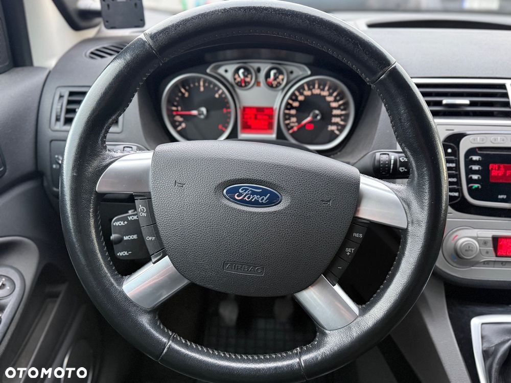 Ford Kuga 2.0 TDCi 4WD Titanium - 12