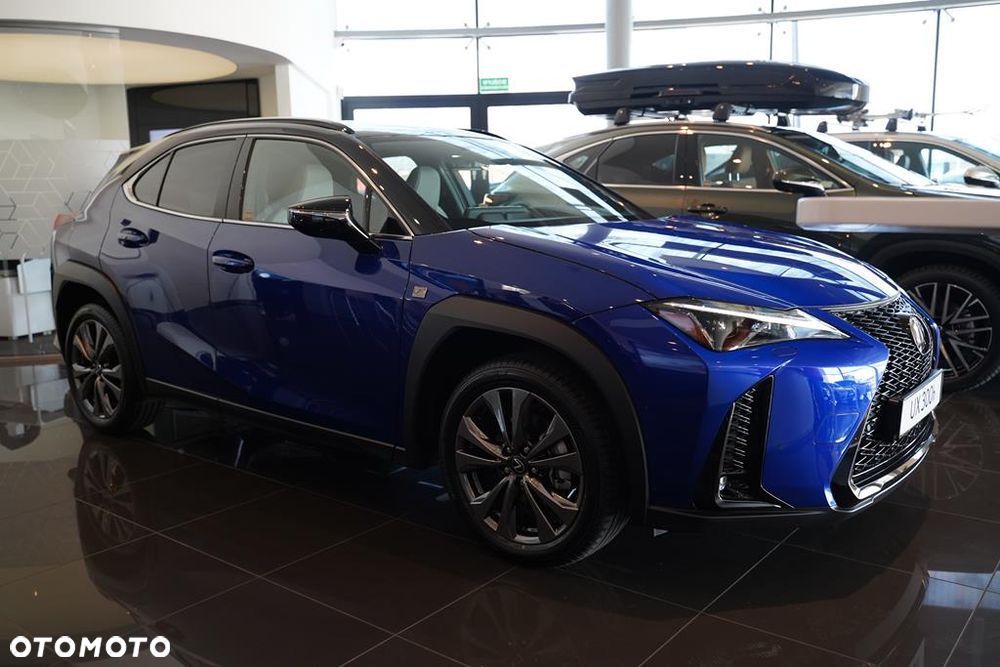 Lexus UX - 3