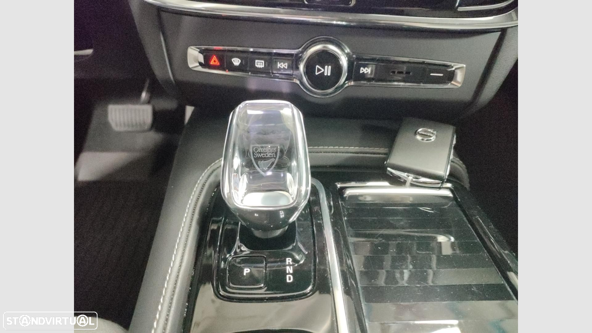 Volvo S90 2.0 T8 PHEV Plus Dark AWD - 24