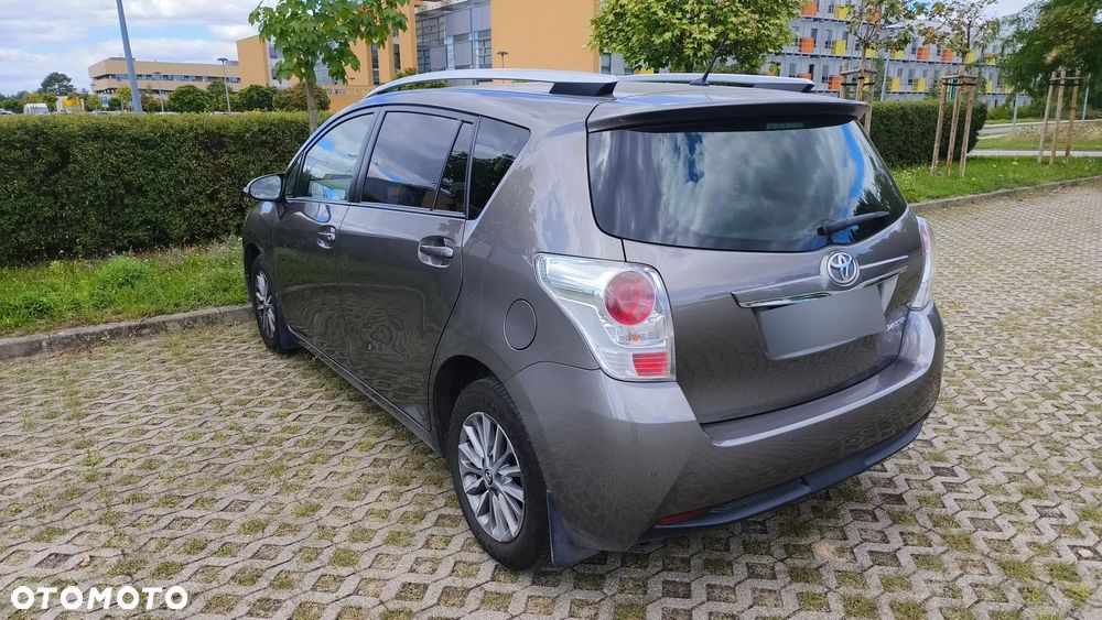 Toyota Verso 1.8 Premium MS 7os EU6 - 3