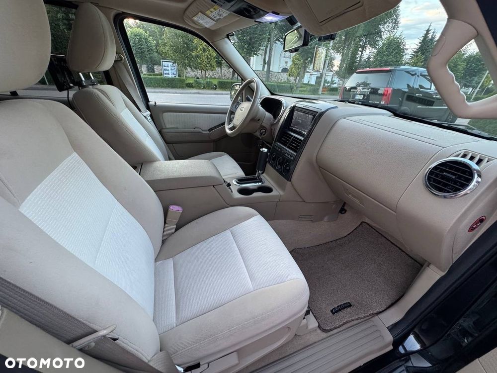 Ford Explorer 4.0 4WD - 21