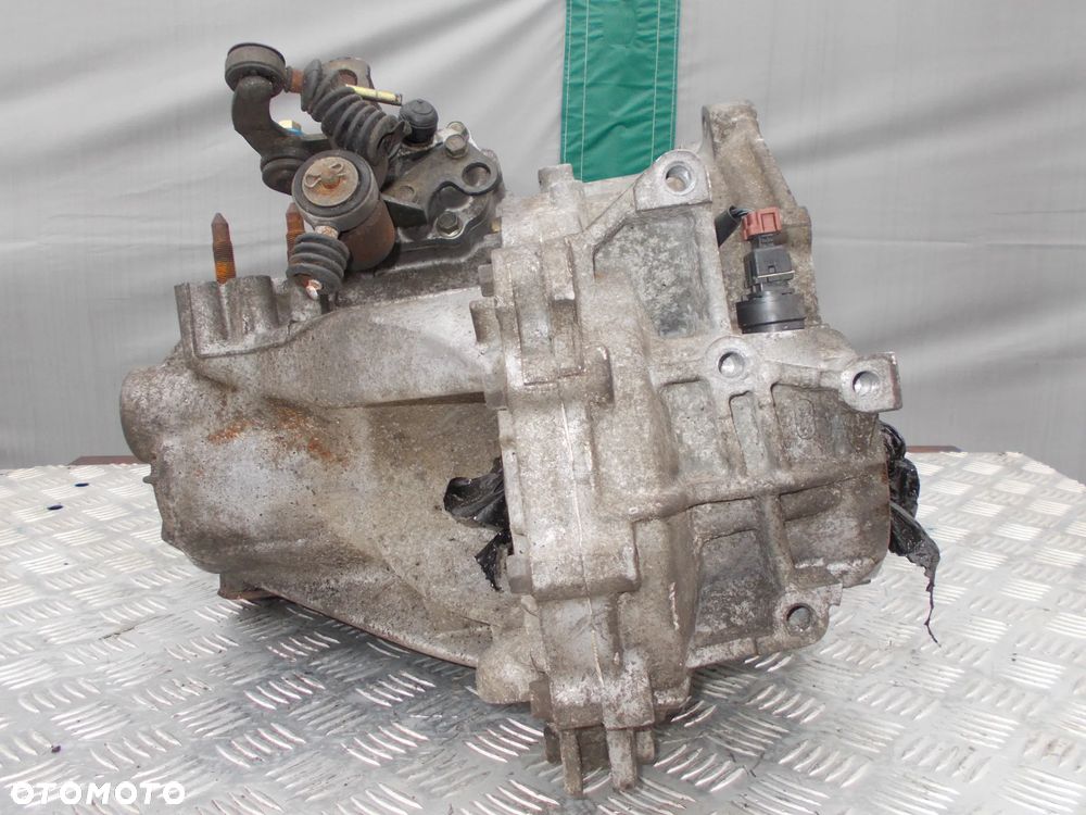 Mitsubishi Lancer VII - skrzynia biegów 2.0 16V F5M4 F5M422R7B6 - 4