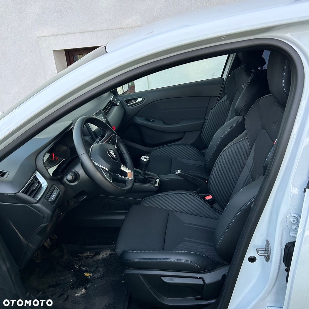 Renault Clio - 6