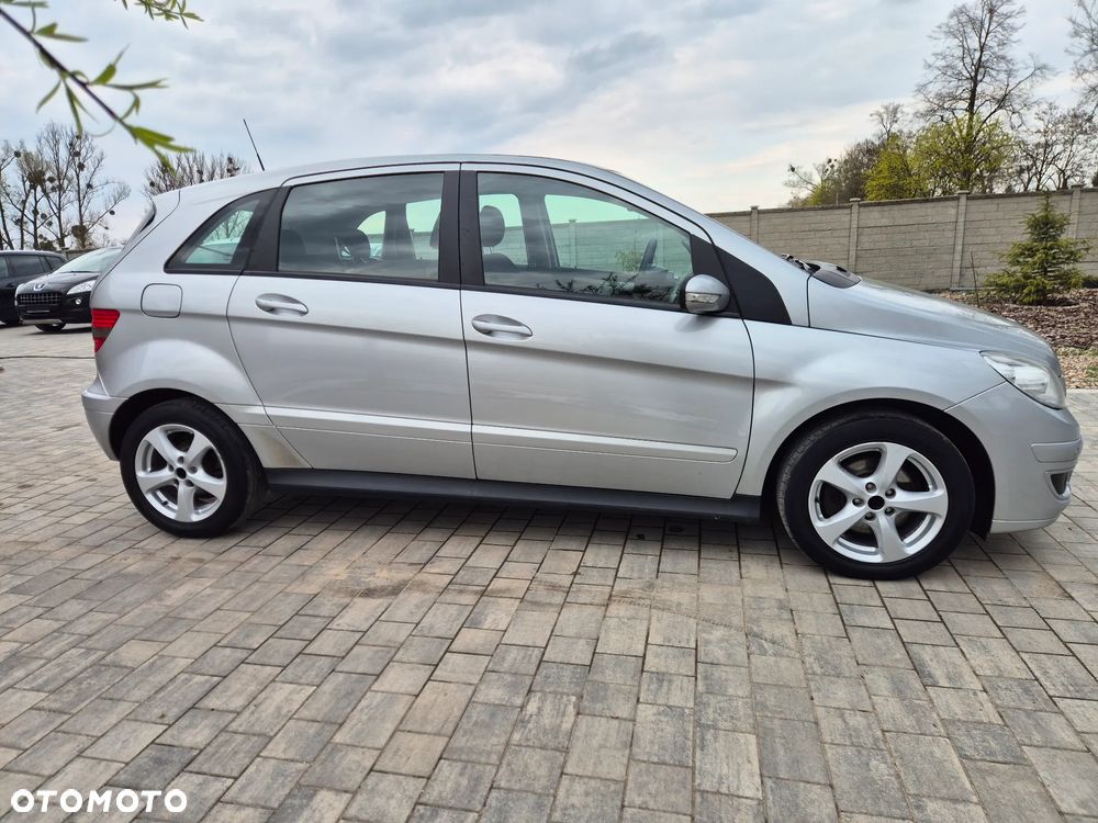 Mercedes-Benz Klasa B 200 CDI Autotronic - 11