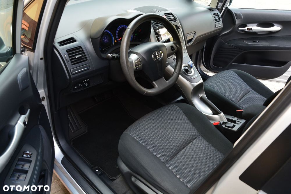 Toyota Auris 1.8 HSD Prestige NAVI - 6