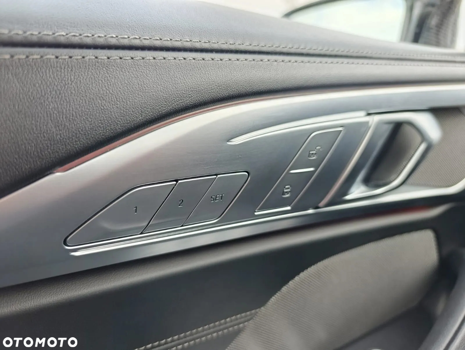 BMW Seria 8 M850i xDrive Cabrio - 19