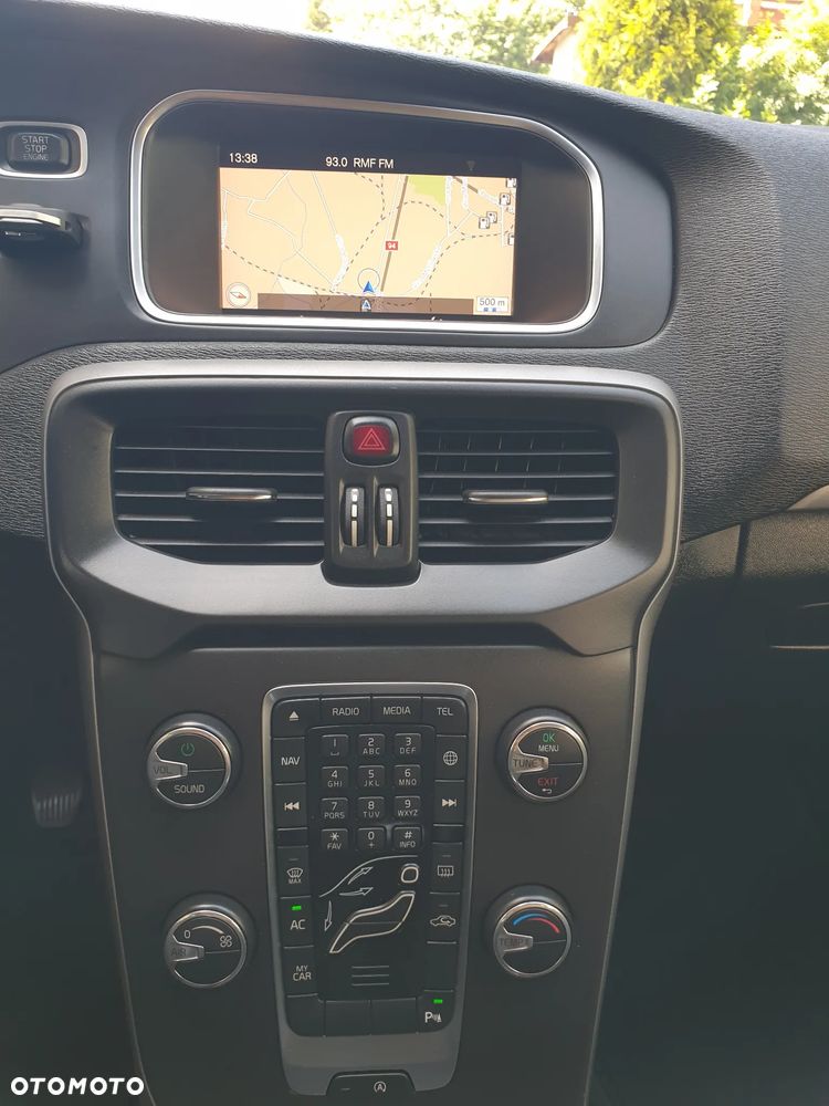 Volvo V40 D2 Linje You - 28
