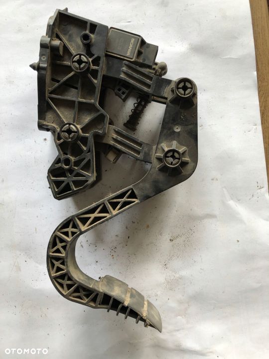 POTENCJOMETR GAZU SCANIA R - 1